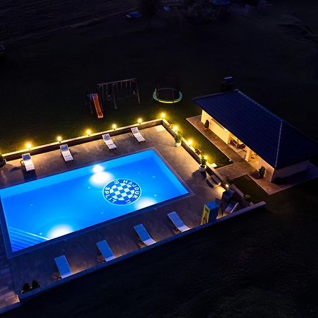 Apartments Lucija Слуни Экстерьер фото