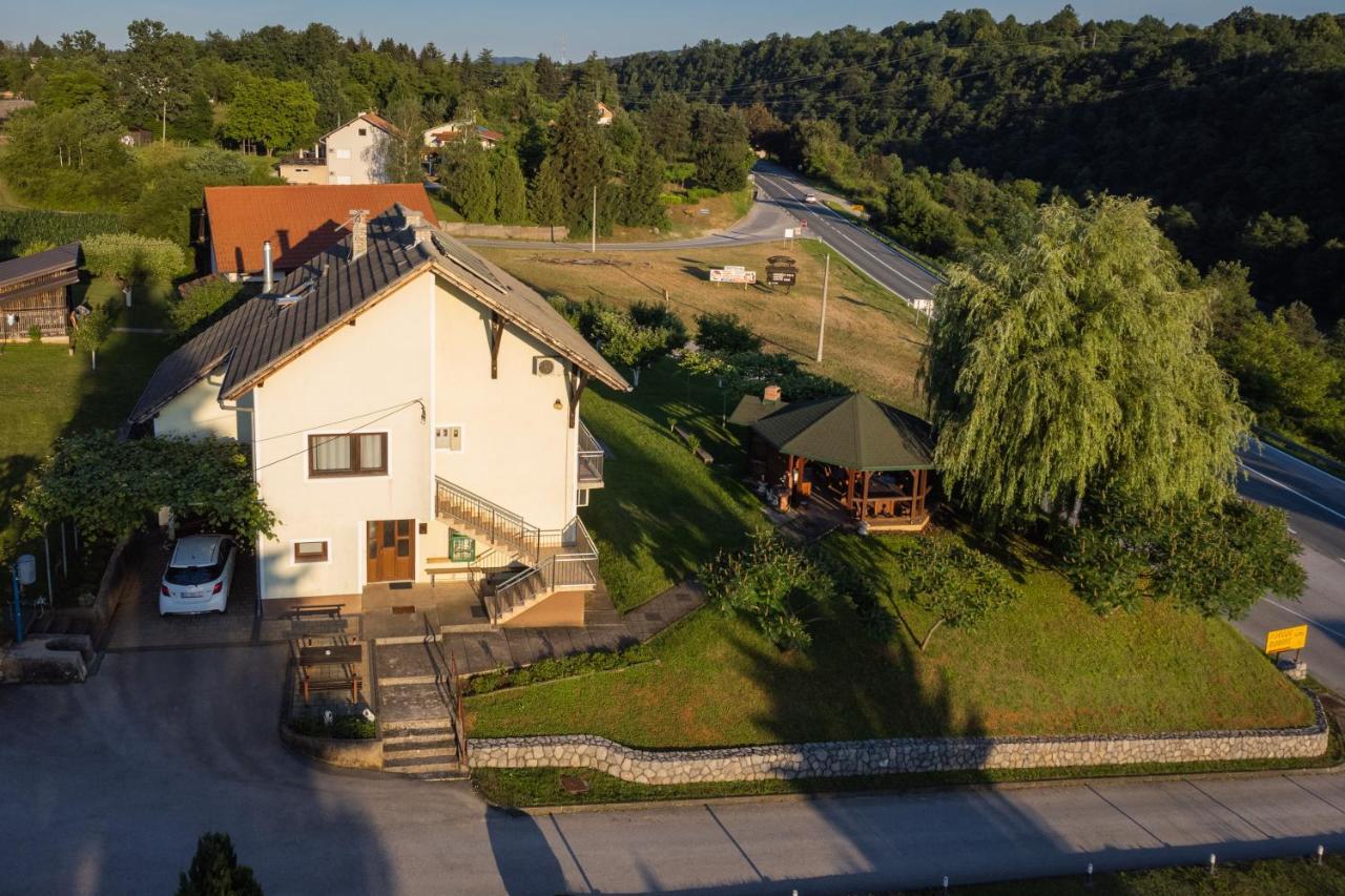 Apartments Lucija Слуни Экстерьер фото