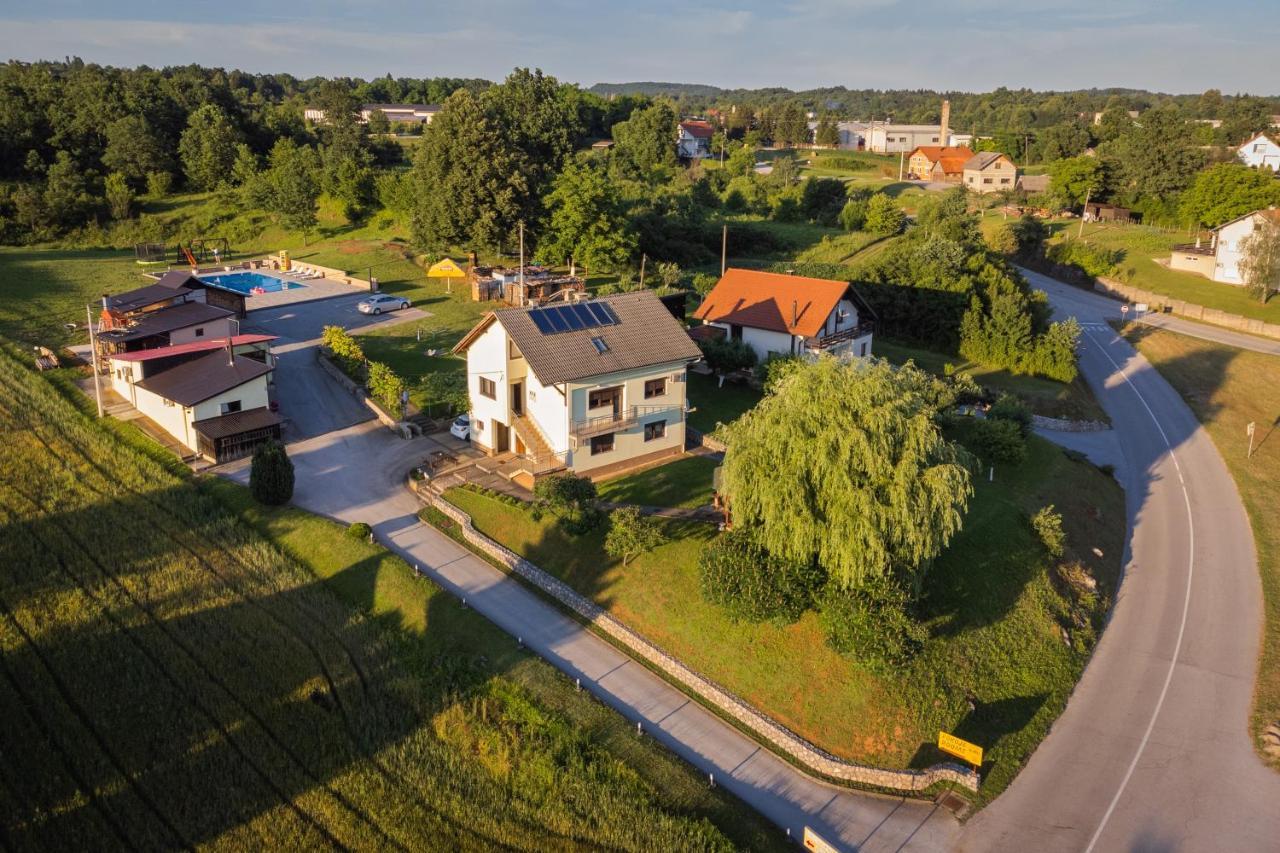 Apartments Lucija Слуни Экстерьер фото