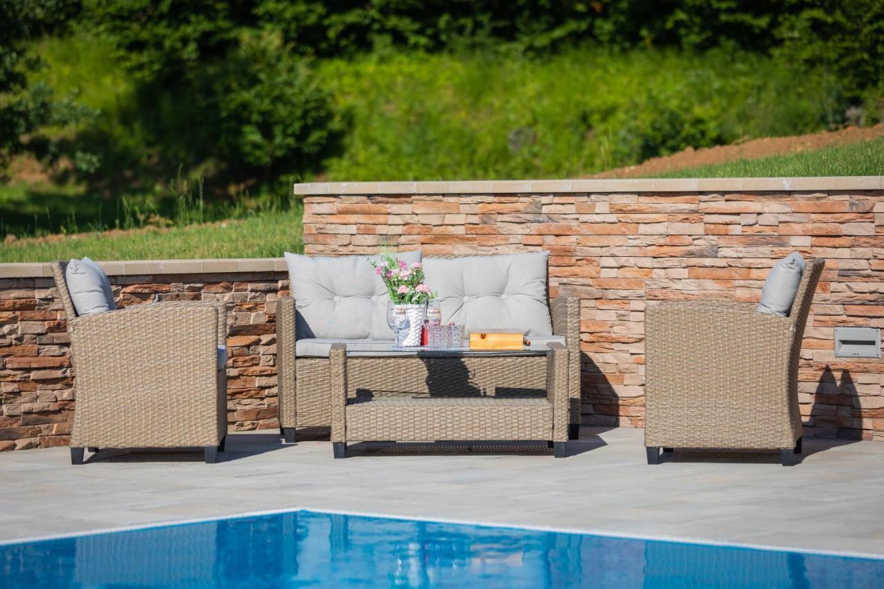 Apartments Lucija Слуни Экстерьер фото