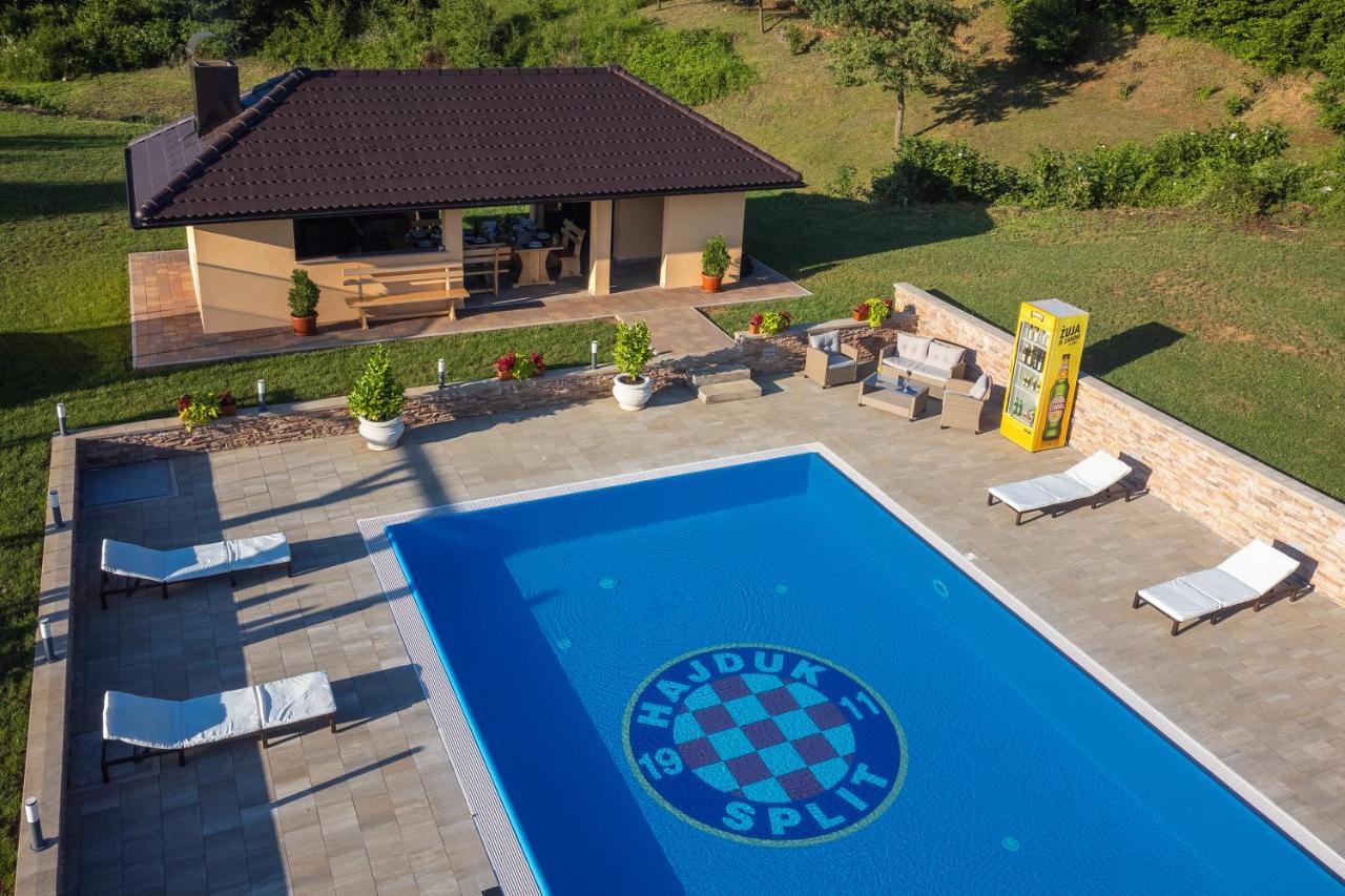 Apartments Lucija Слуни Экстерьер фото