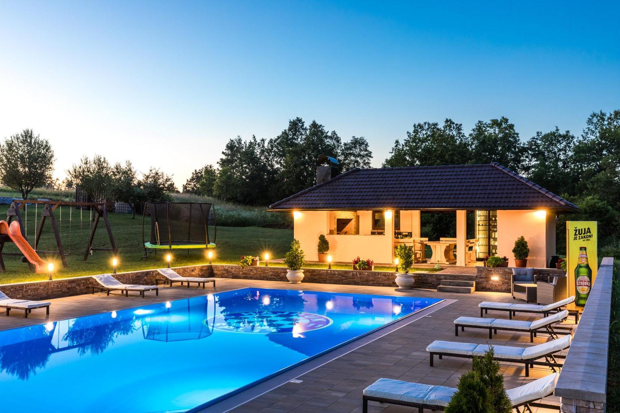 Apartments Lucija Слуни Экстерьер фото