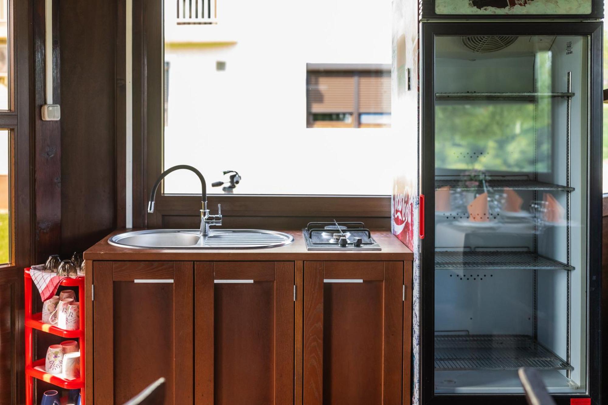 Apartments Lucija Слуни Экстерьер фото